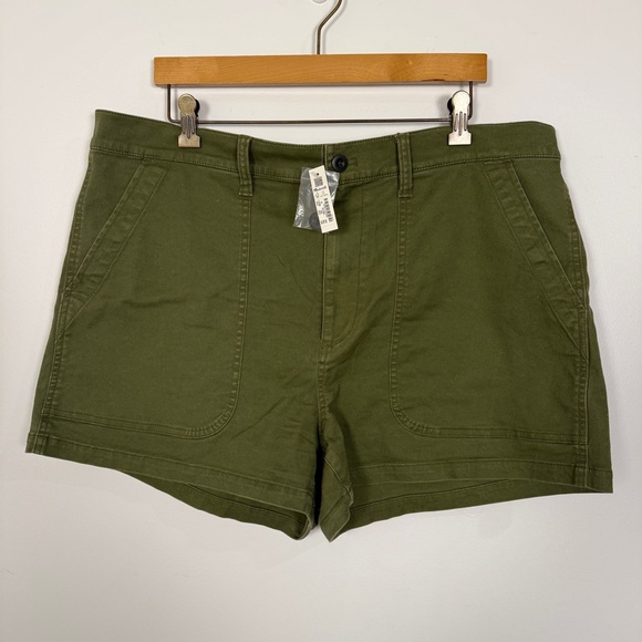 Madewell Patch Pocket Chino Utility Shorts Olive Green High Rise Size 33 NWT - Picture 3 of 8